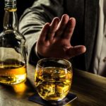 علاج إدمان الكحول مع أبرز أعراض مدمن الكحول