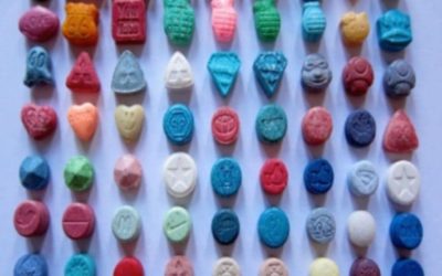 الاكستازي‌ ‌‌‌مخدر‌ ‌الهلوسة‌ 10 ‌علامات ‌‌حبوب السعادة النفسية